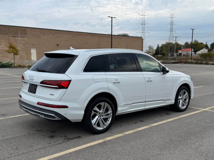 2020 Audi Q7  55 TFSI Premium Plus Sport Utility 4D