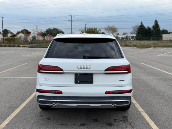 2020 Audi Q7  55 TFSI Premium Plus Sport Utility 4D